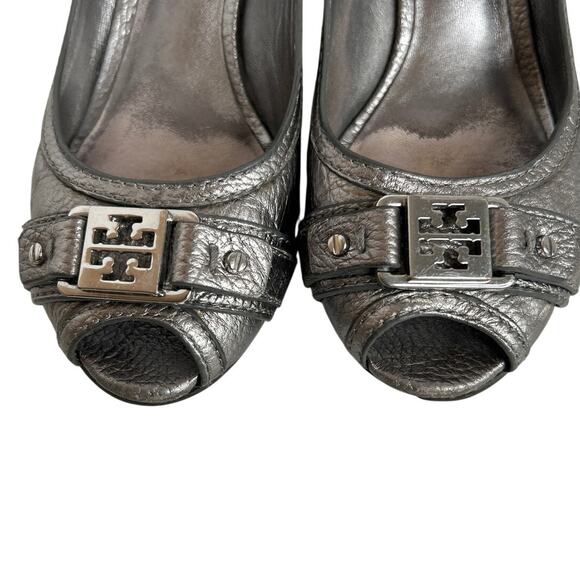 Tory Burch Ambrose Pewter Pebbled Leather Wedge Heels Size ~8-8.5 - Picture 5 of 9